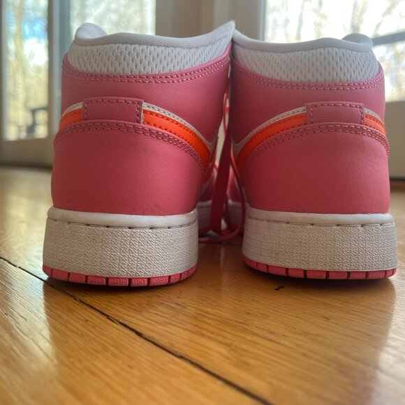 Nike Air Jordan Pink and Orange Size 5Y 6.5 Womens - Picture 10 of 16
